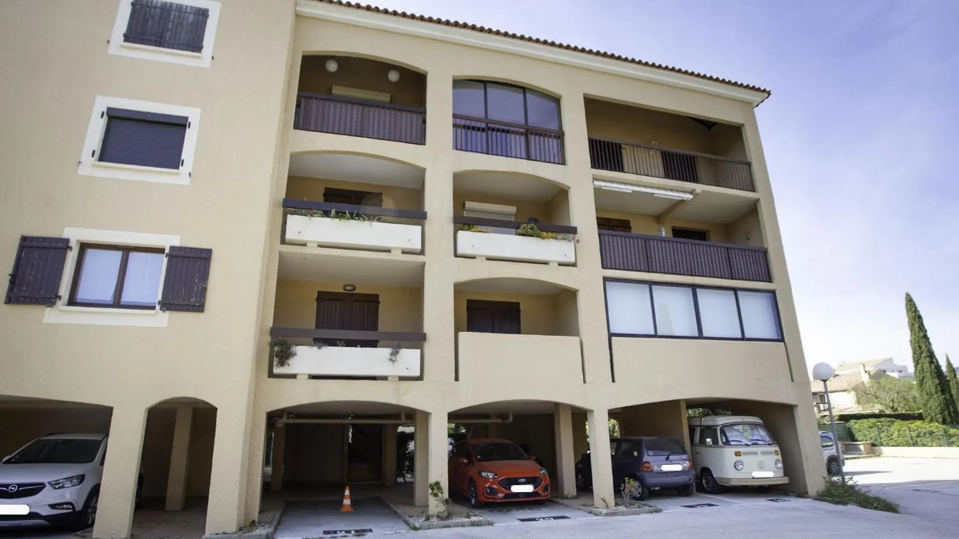 Apartment Les Mimosas Bleus-5 By Interhome Bormes-les-Mimosas Frankrig